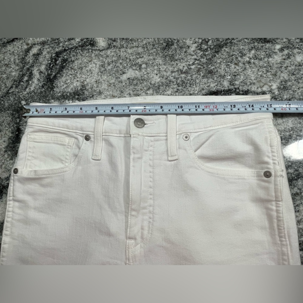 Madewell 10" High-Rise Skinny Jeans in Pure White - Picture 6 of 10